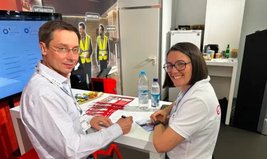Partnerschaft von Evolis und friendlyway besiegelt durch Anton Dechko und Typhaine Bruneau